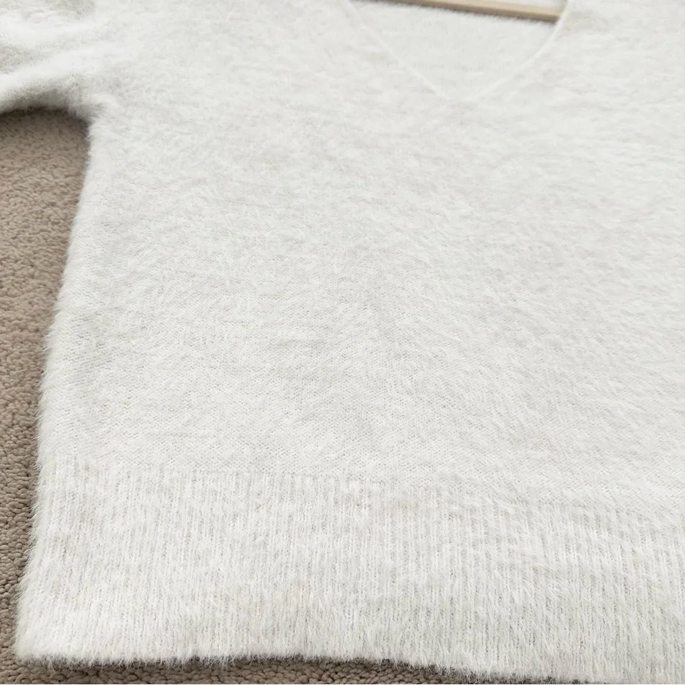 Fluffy White V-Neck Lightweight Fuzzy Sweater - Fall / Holiday / Soft & Cozy